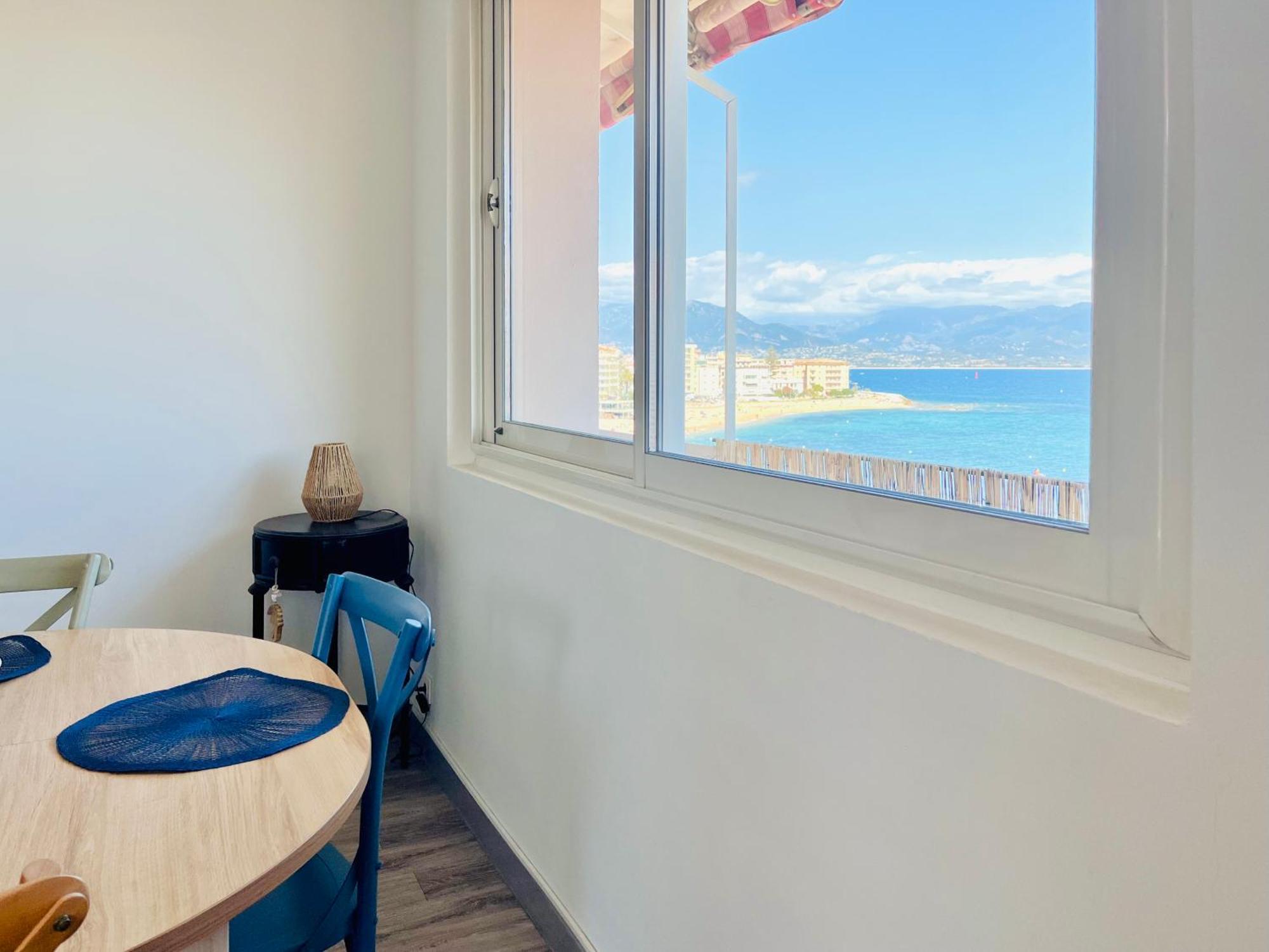 Apartment Front De Beau T3 Climatise Balcon Parking Ajaccio *