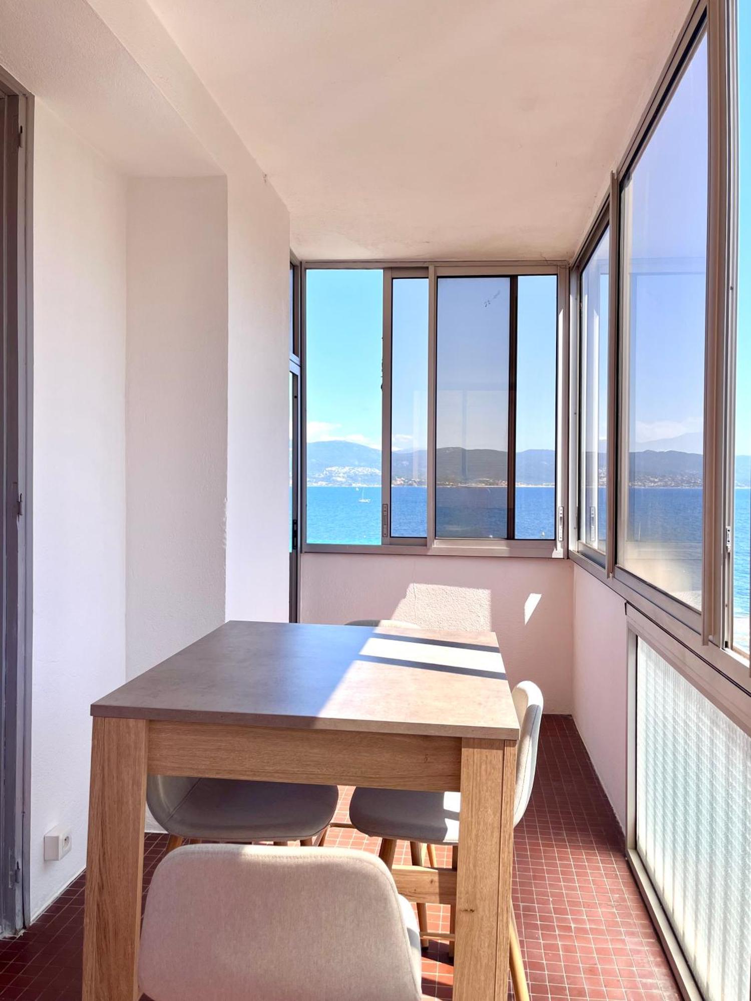 Apartment Front De Beau T3 Climatise Balcon Parking Ajaccio Ajaccio (Corsica)